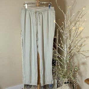 Ellen Tracy Company L 100% Linen pants, elastic waist, drawstring. EUC